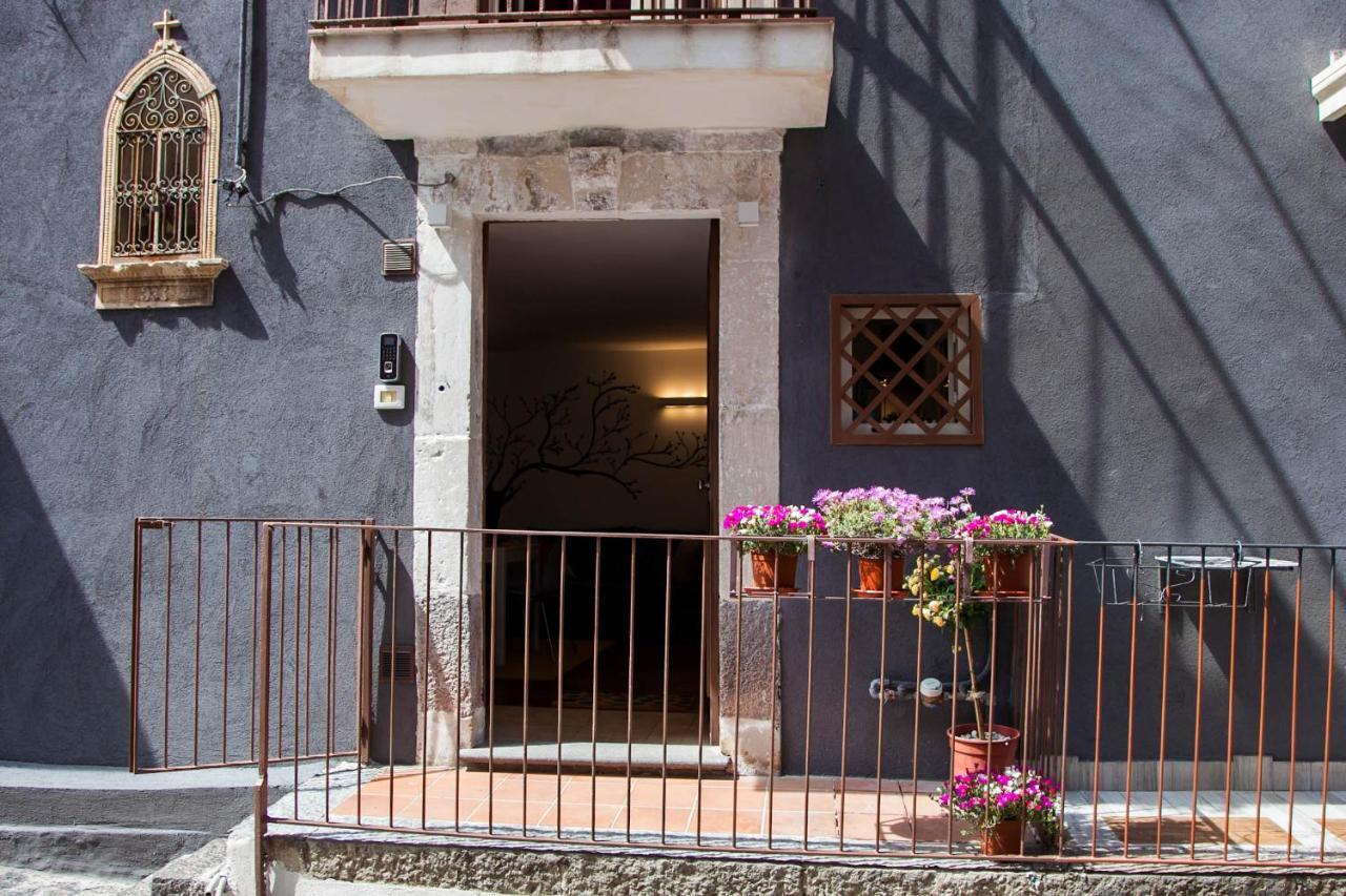 קטאניה La Casetta In Centro By Sicily In Home מראה חיצוני תמונה